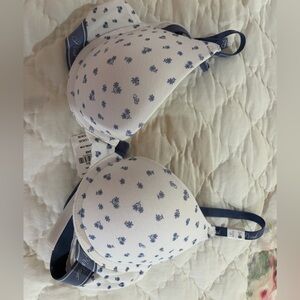 NWT PINK Victoria's Secret Wear Everywhere push up Bra in Blue and White Floral